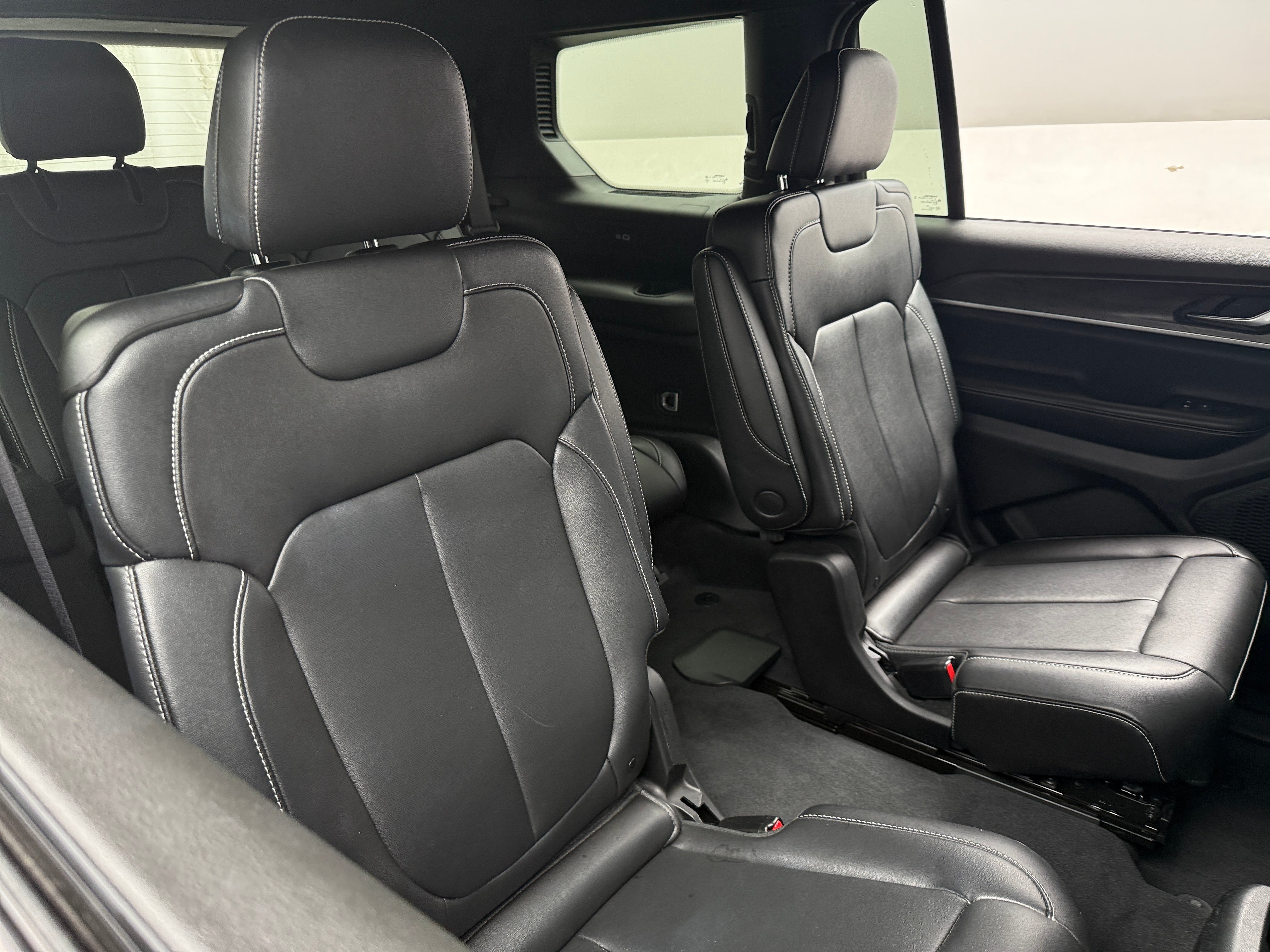 jeep grand cherokee l 2024 1C4RJKBGXR8562769 image jeep grand cherokee l 2024 1C4RJKBGXR8562769 image